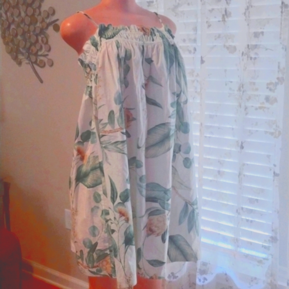 H&M Tropical Dress Size Medium